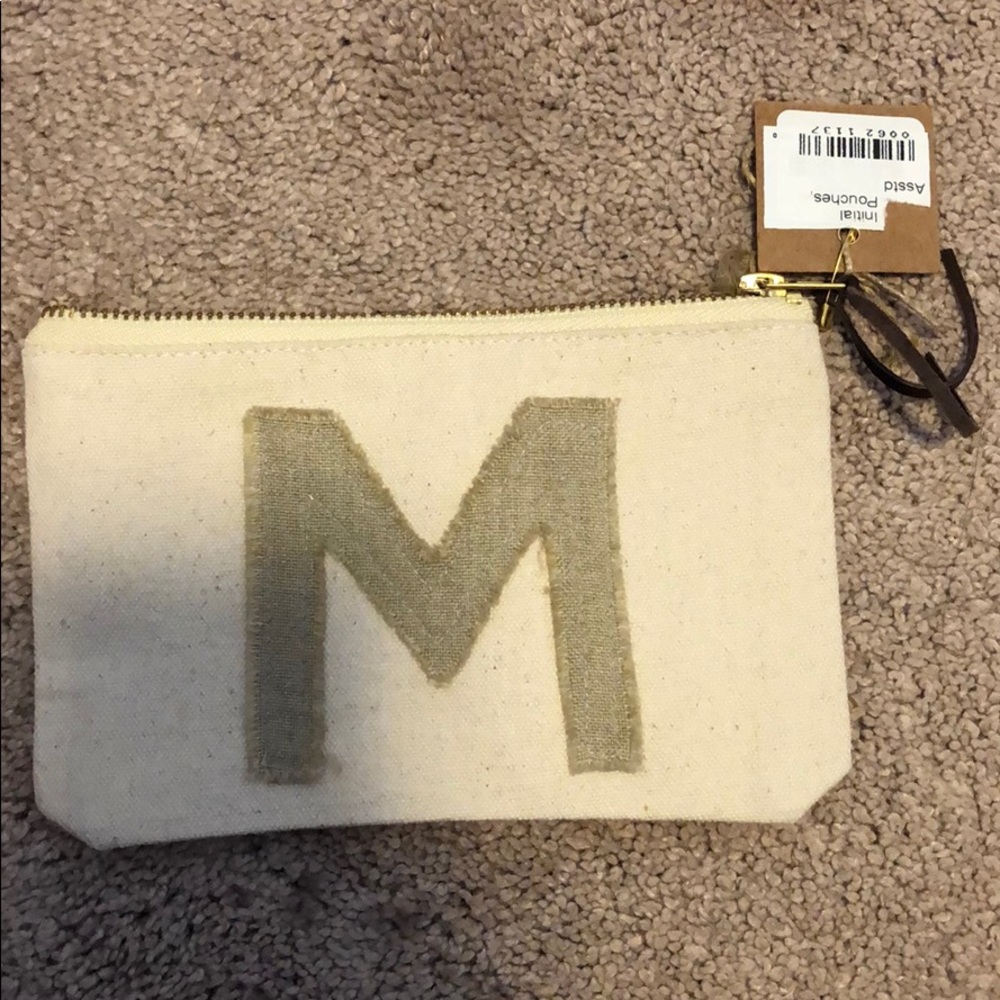 M initial gift bundle - Picture 4 of 8